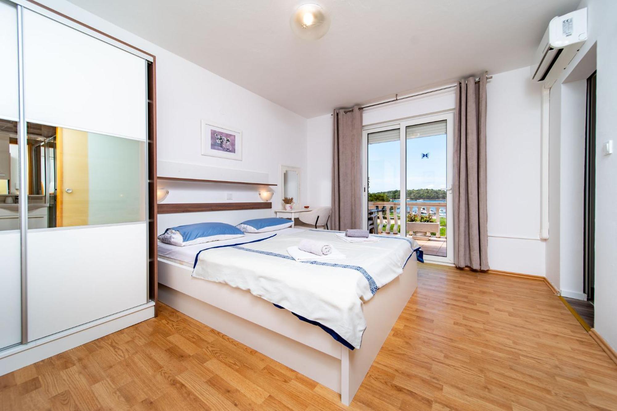 Guesthouse Mira ราบ ภายนอก รูปภาพ