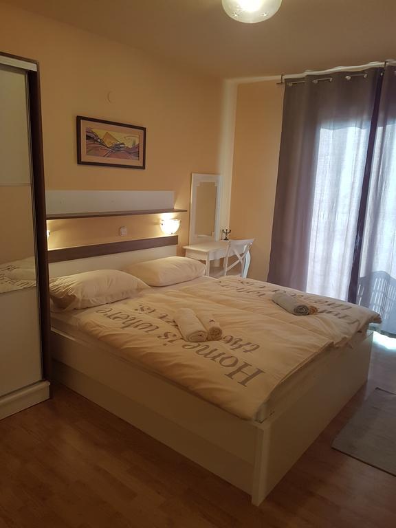 Guesthouse Mira ราบ ภายนอก รูปภาพ