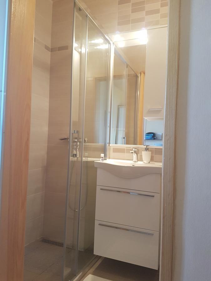 Guesthouse Mira ราบ ภายนอก รูปภาพ